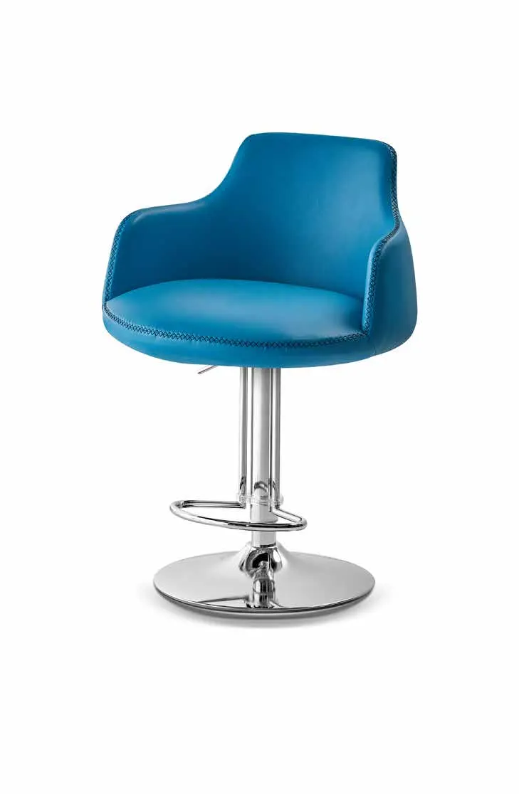 RB 5077 Bar Taburesi — stüdyo görünümü